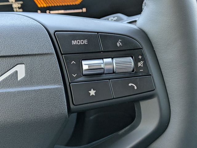 New 2026 Glacial White Pearl Kia LX image 28
