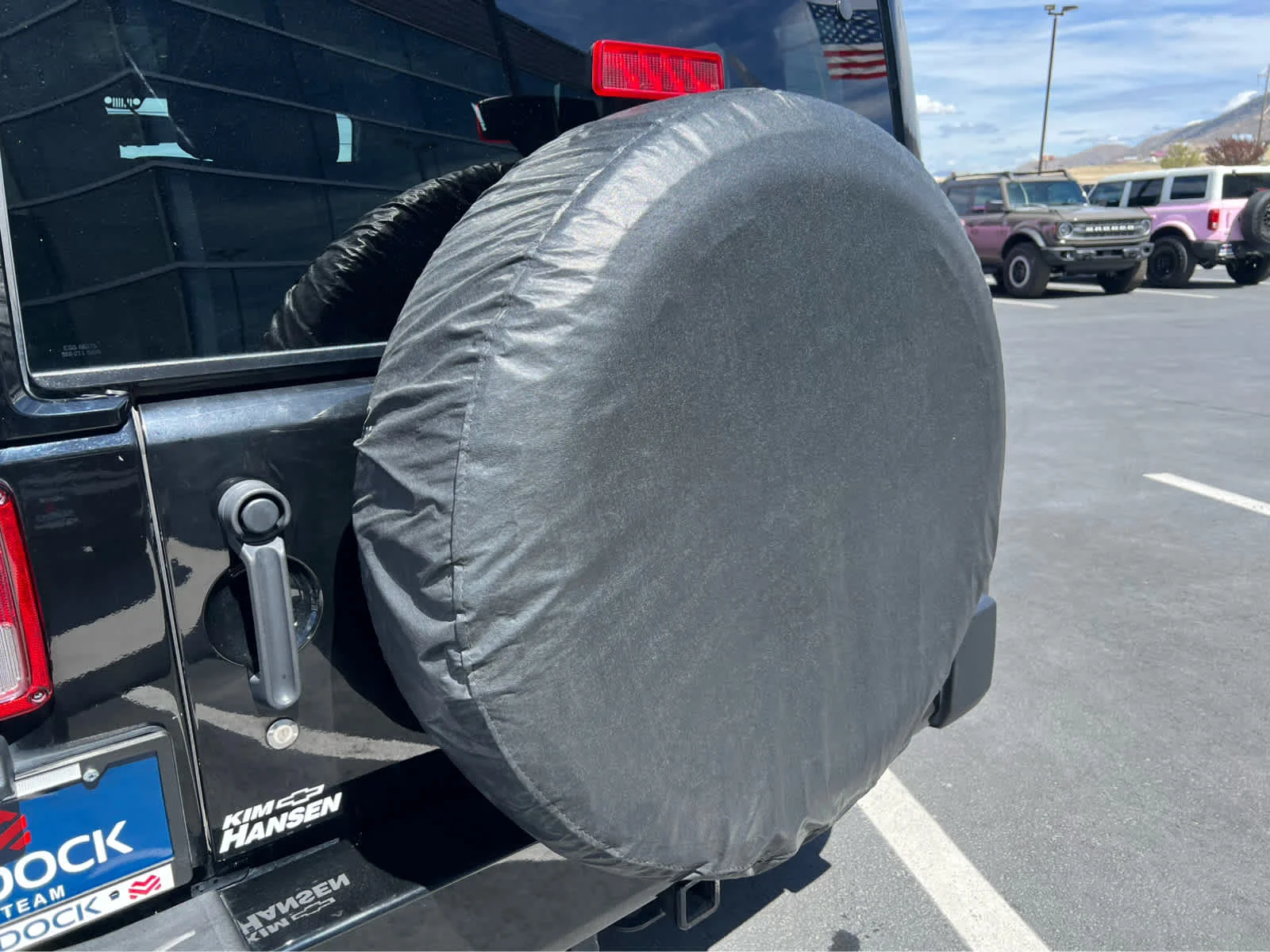 Certified Used 2018 Black Clearcoat Jeep Sahara image 23
