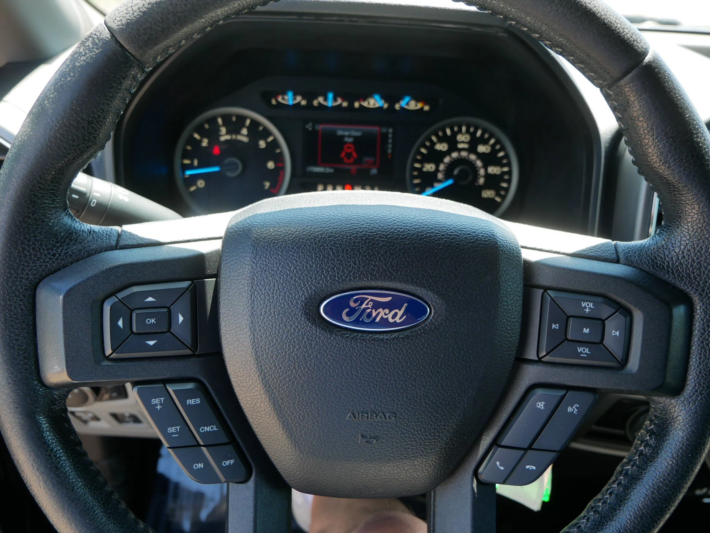 Certified Used 2022 Agate Black Ford XLT image 24