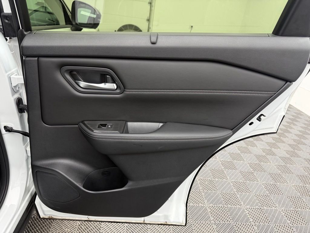 2024 Nissan Rogue SL - Photo 36