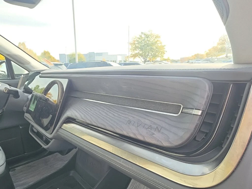 Used 2025 Glacier White Rivian Adventure Dual Motor Max Pack image 19