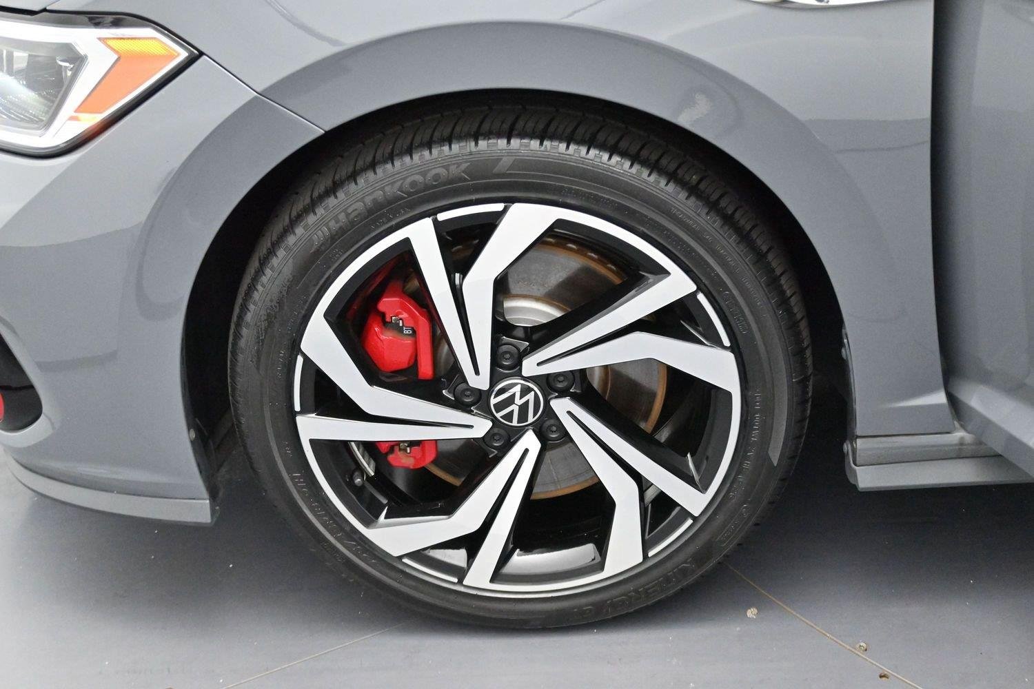 Used 2024 Pure Gray Volkswagen Autobahn image 37
