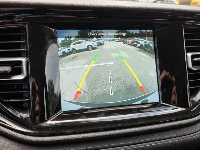 Used 2022 White Dodge SXT image 24