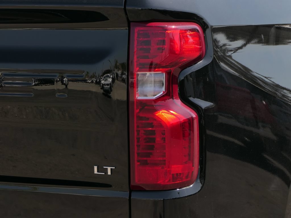 New 2026 Black Chevrolet LT image 4