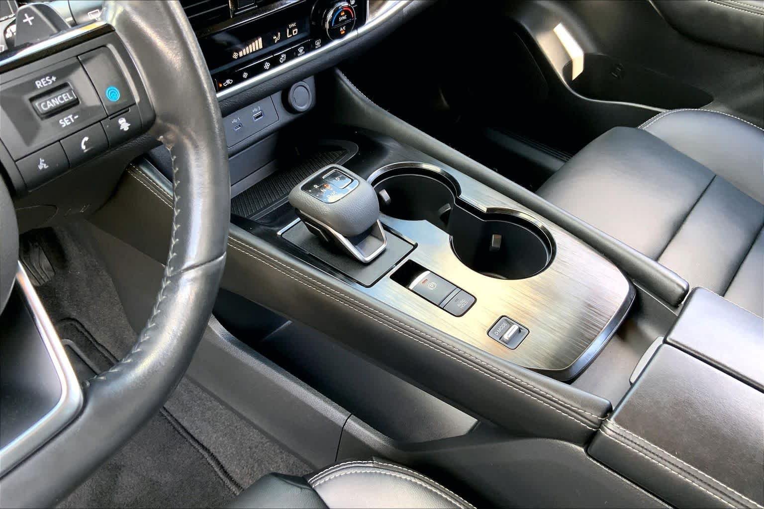 Used 2023 Gun Metallic Nissan SL image 14