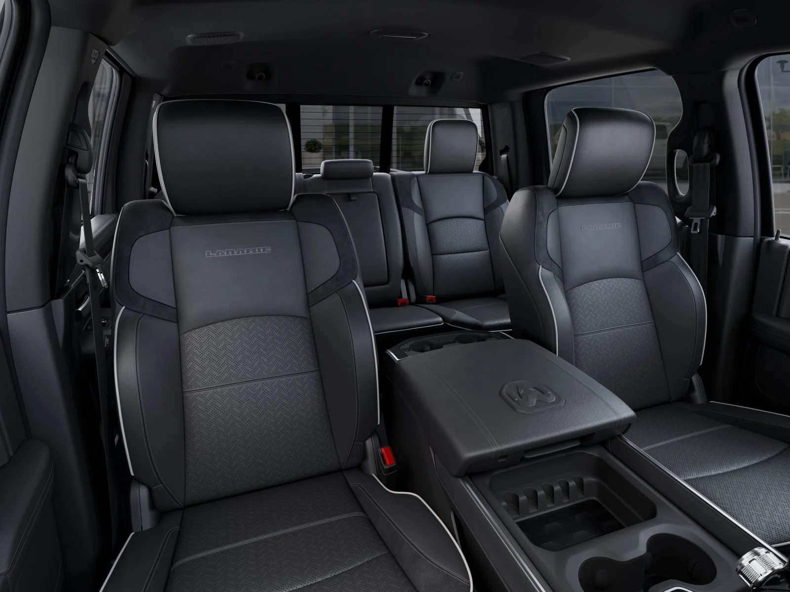 New 2025 Diamond Black Crystal Pearl-Coat Exterior Paint RAM Laramie image 29