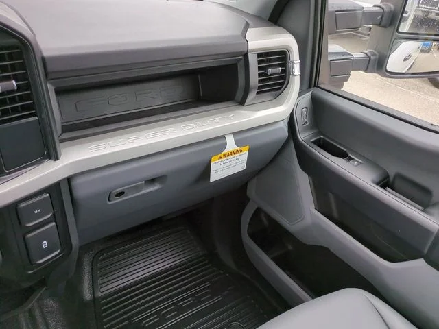 New 2026 Oxford White Ford F-250® XL image 17