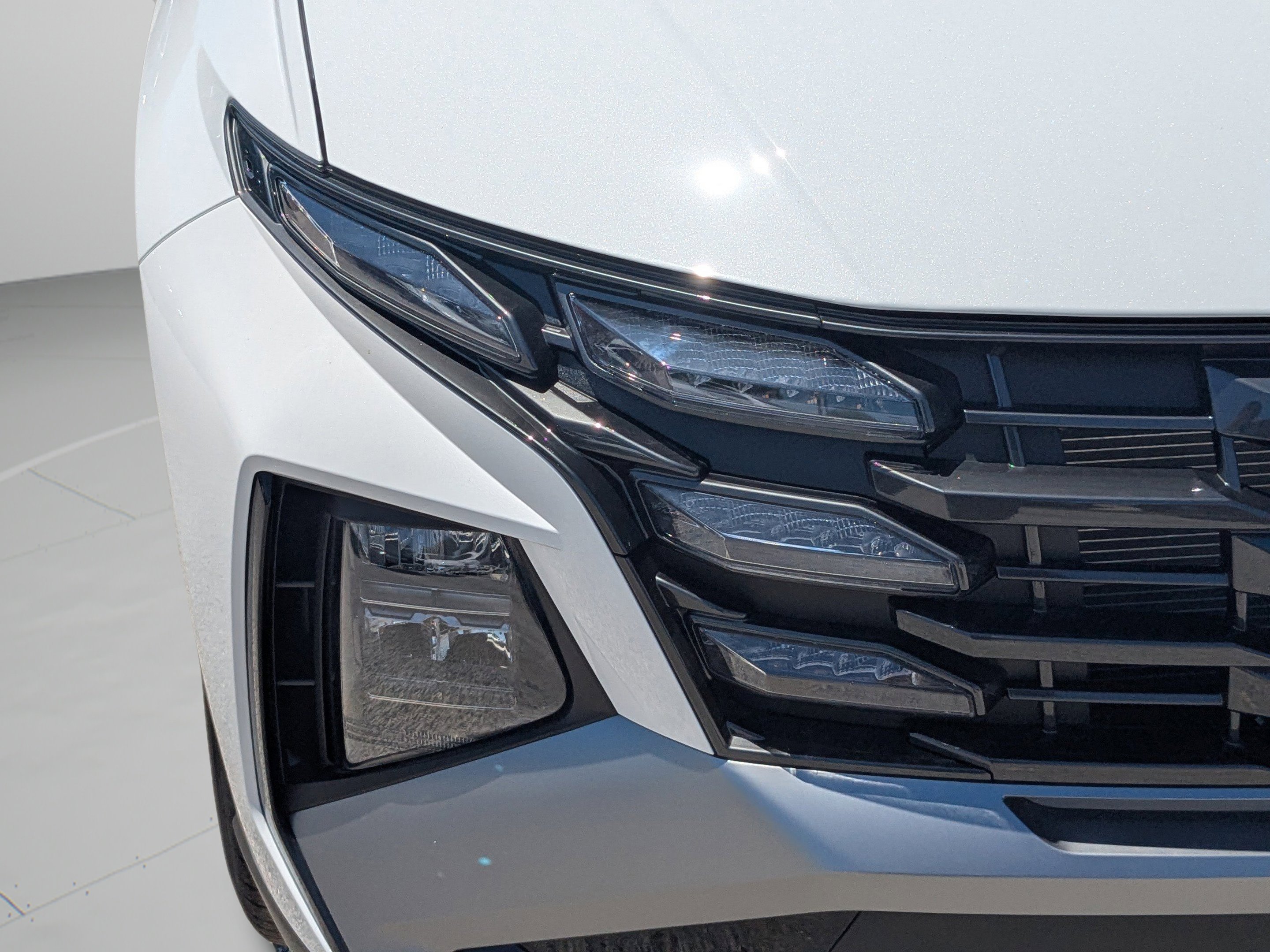 New 2026 Serenity White Pearl Hyundai SEL FWD image 10
