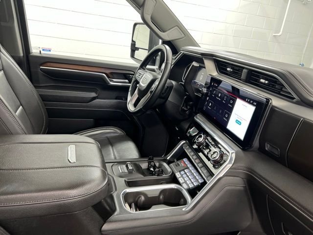 Used 2024 Silver GMC Denali image 30