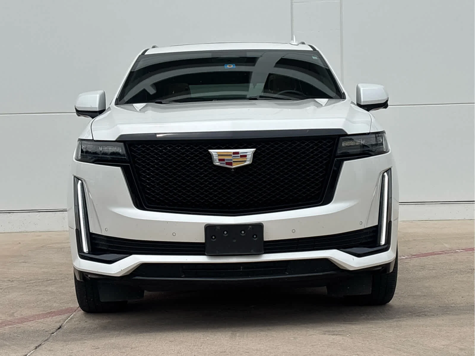Used 2022 Crystal White Tricoat Cadillac Sport image 2