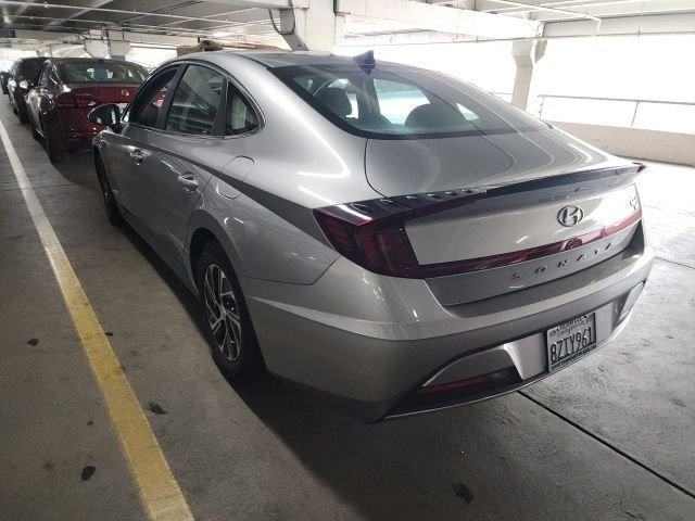 Used 2021 Silver Hyundai Blue image 4