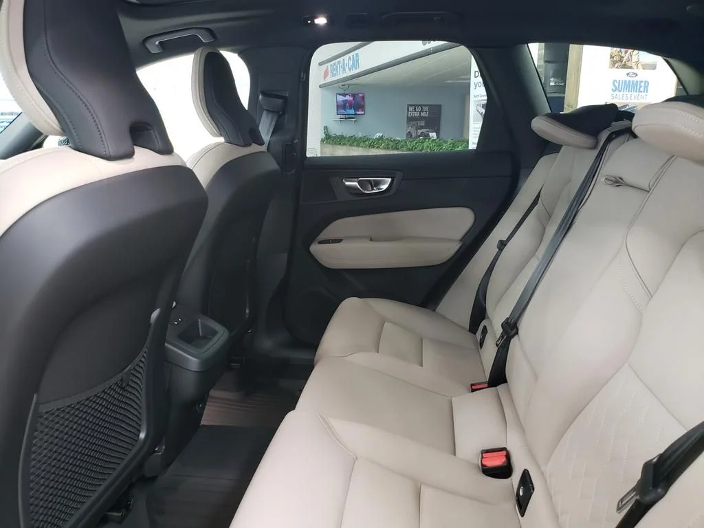New 2026 Onyx Black Volvo Plus image 13