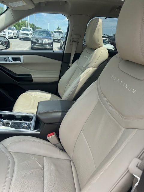 Used 2020 White Ford Platinum image 15