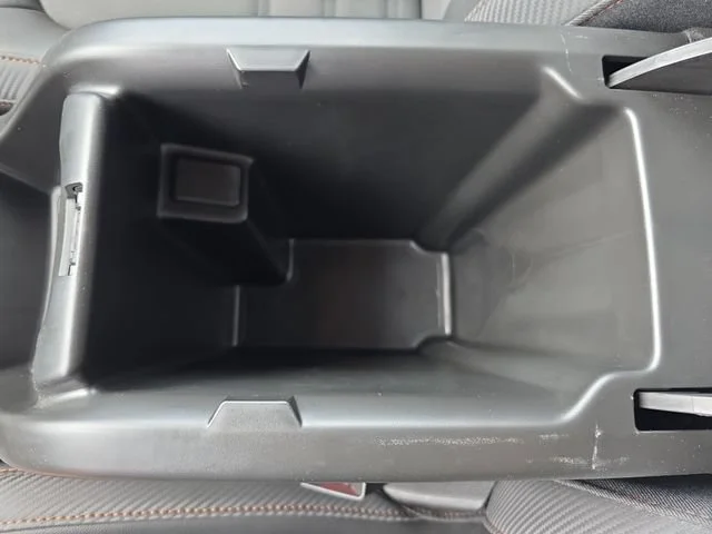 Used 2022 Onyx Black GMC AT4 - Cloth image 25