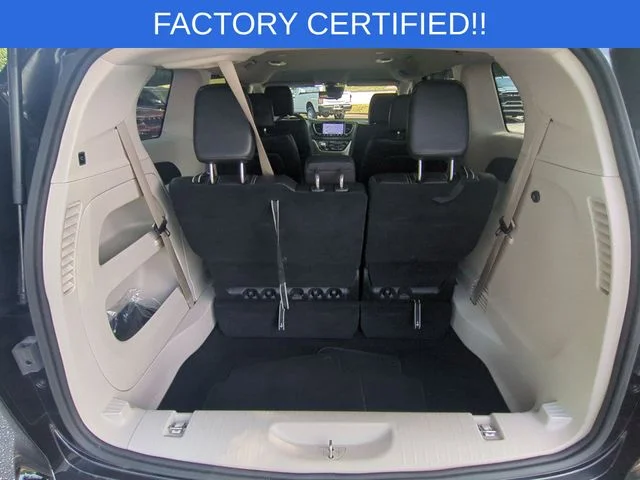 Used 2023 Black Chrysler Touring L image 31