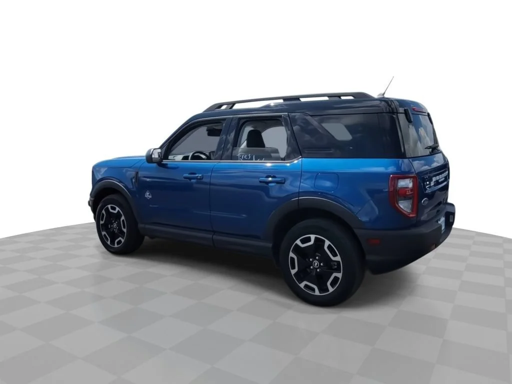 Used 2024 Blue Ford Outer Banks image 6