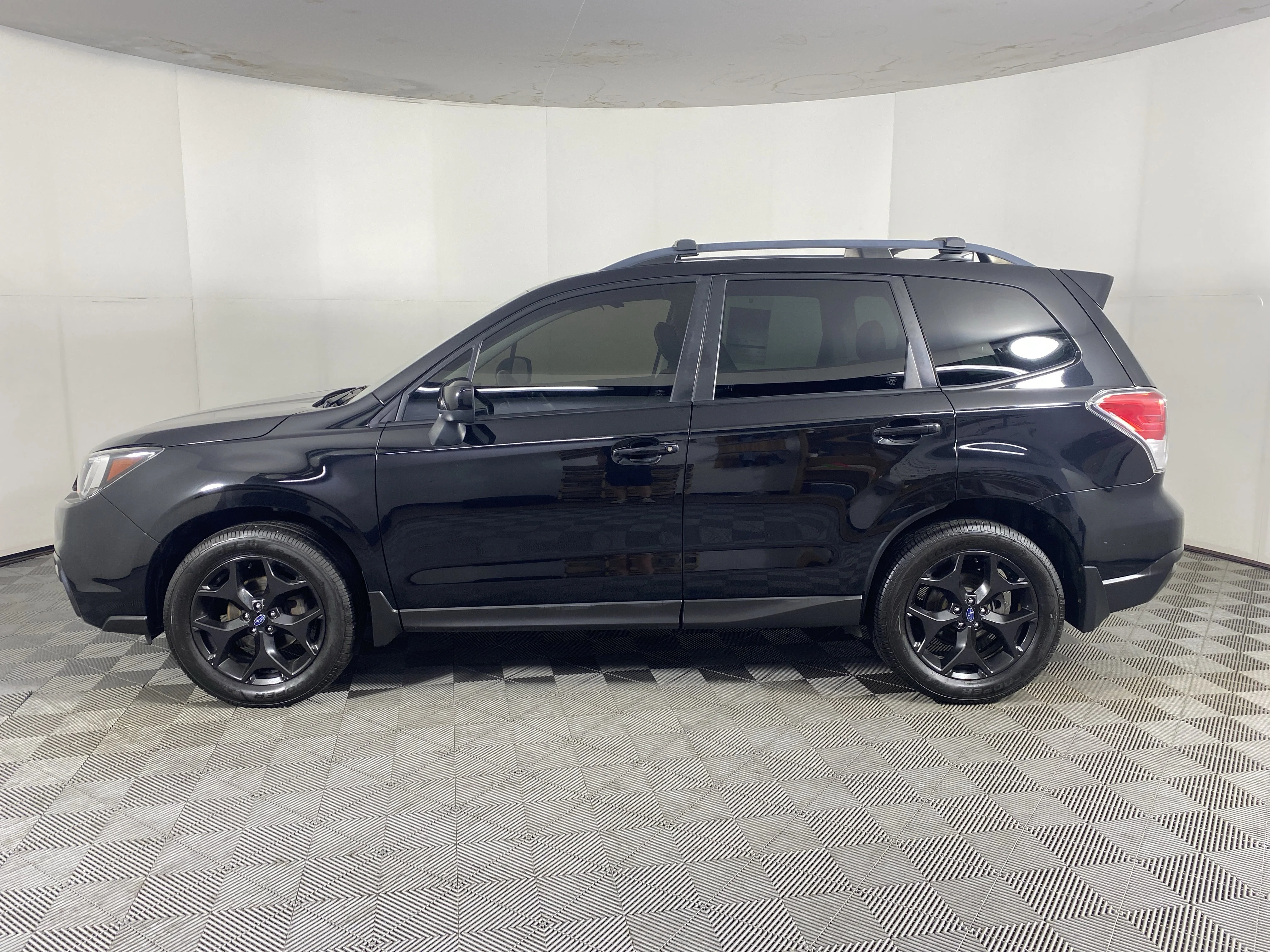 Used 2018 Crystal Black Silica Subaru Premium Black Edition image 11