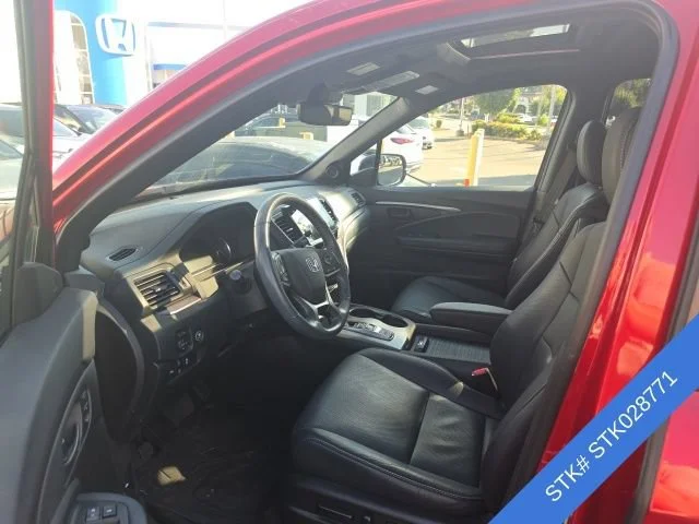 Used 2023 Radiant Red Metallic II Honda EX-L image 2