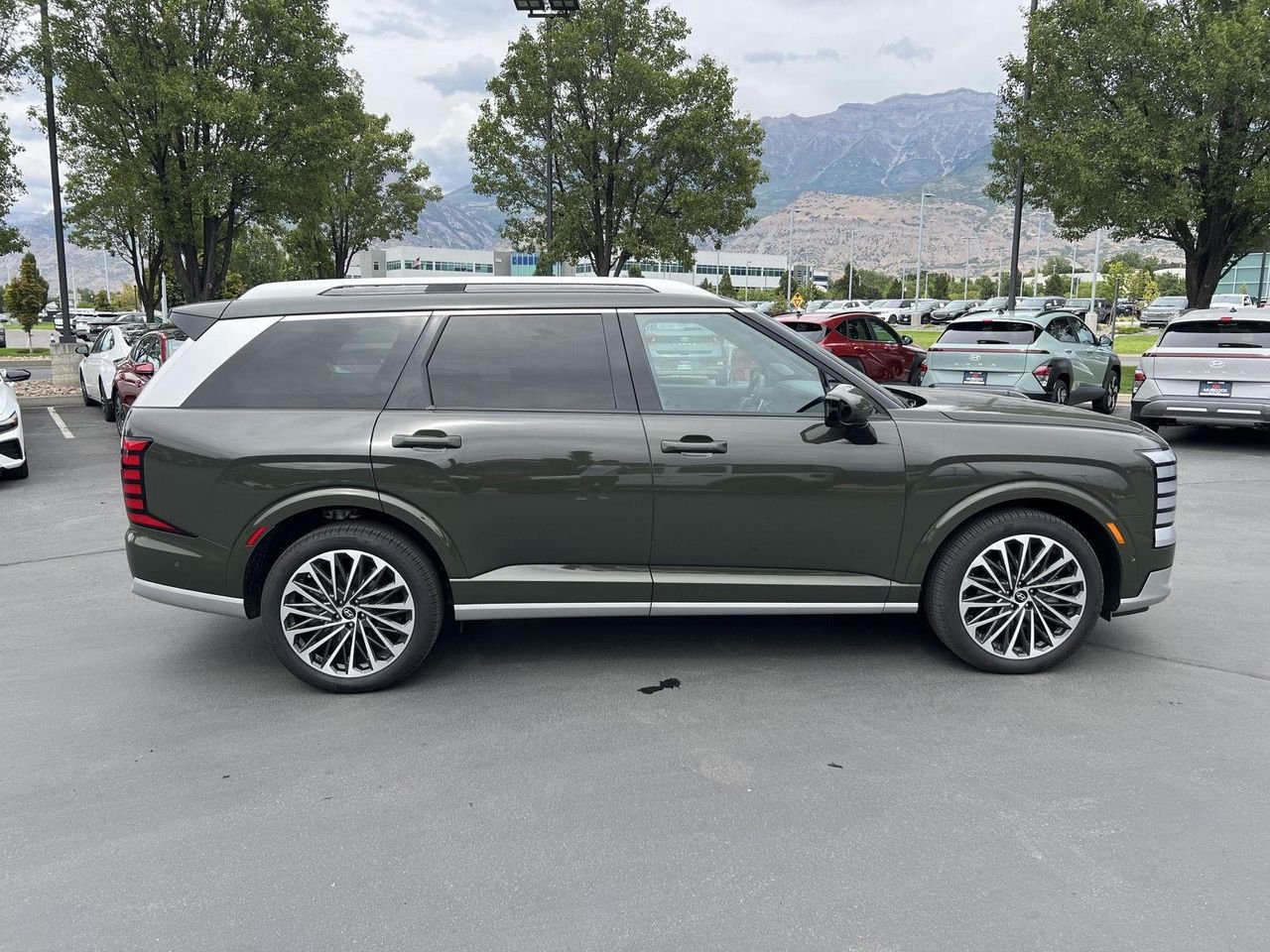 New 2026 Titan Charcoal Pearl Hyundai Calligraphy image 6
