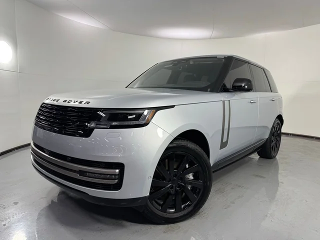 2025 Land Rover Range Rover Plug-In Hybrid SE