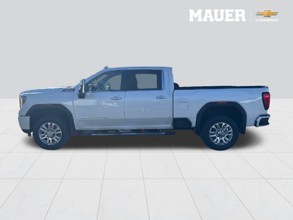 Used 2021 WHITE FROST TRICOAT GMC Denali image 3