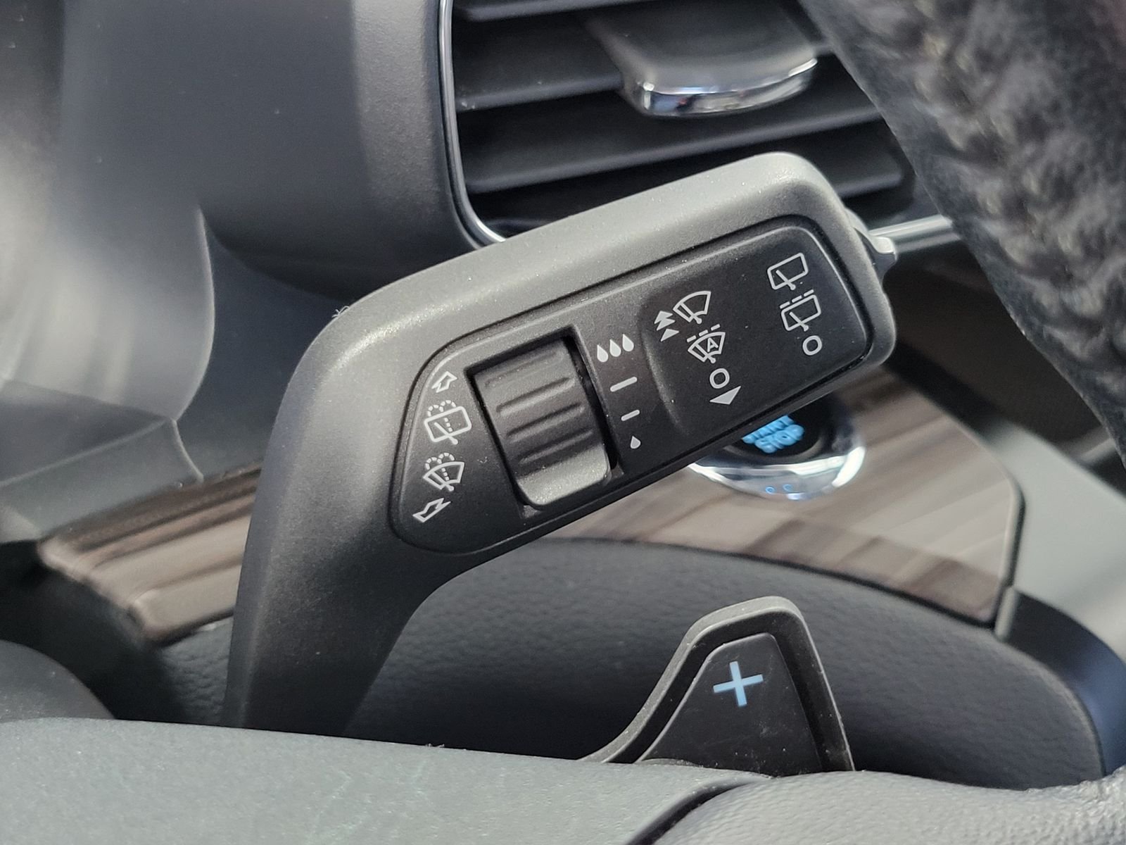 Used 2020 Gray Ford Limited image 18