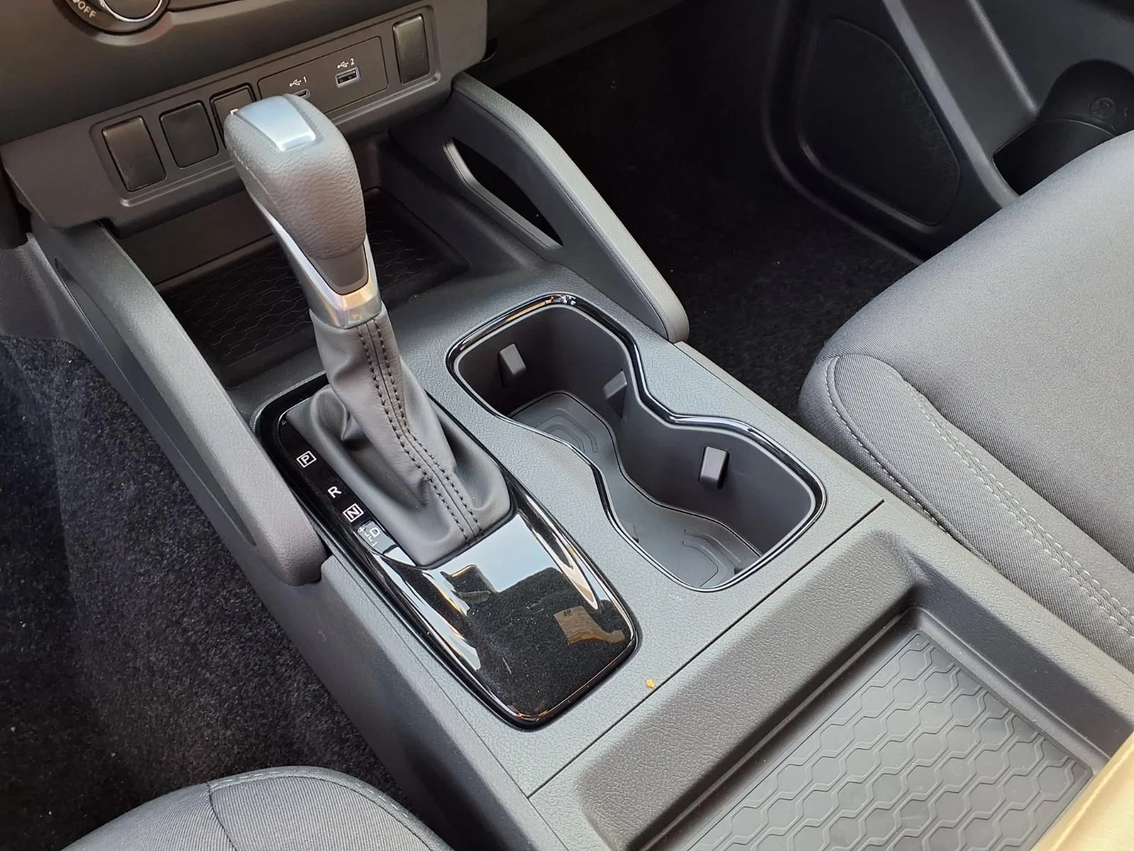 New 2026 Glacier White Nissan Crew Cab SV image 13