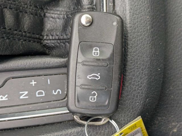 Used 2017 Red Volkswagen 1.4T S image 32