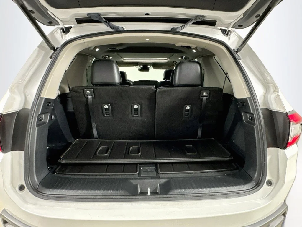 Certified Used 2024 Platinum White Pearl Honda Touring image 35