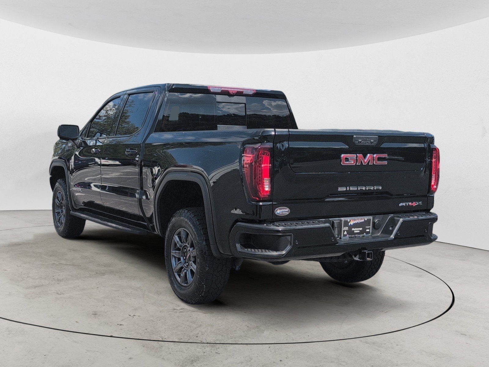 Used 2025 Onyx Black GMC AT4X image 5