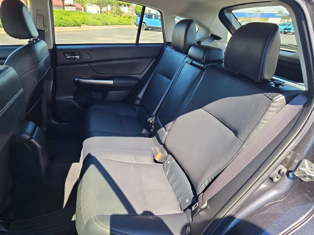 Used 2015  Subaru 2.0i Limited image 23