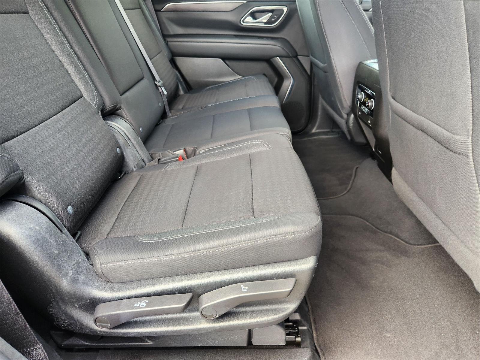 2023 Chevrolet Tahoe photo 31 of 34