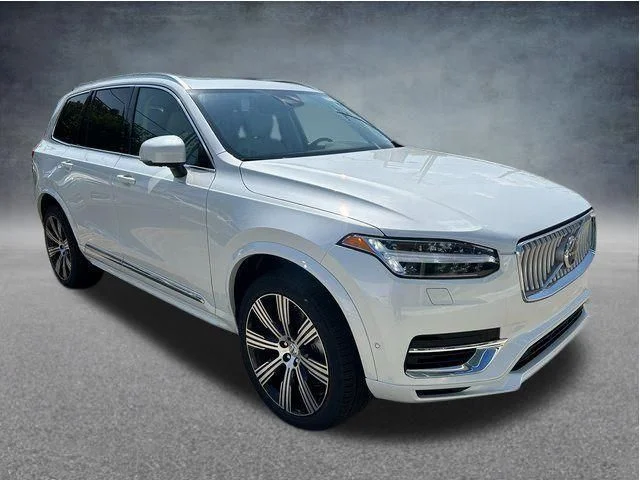 New 2025 White Volvo T8 Plus image 6