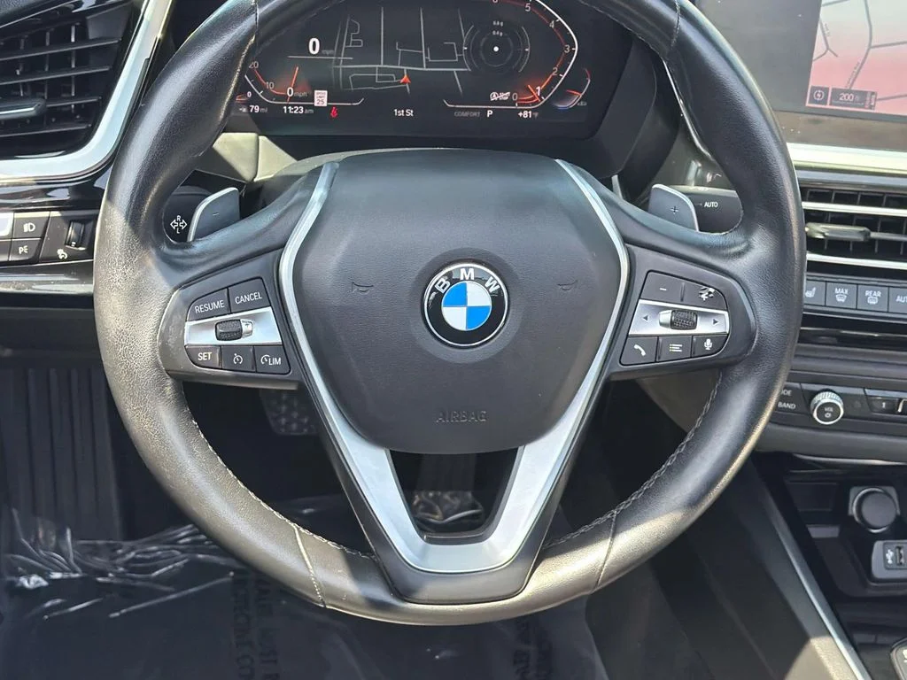 Used 2020 Black Sapphire Metallic BMW sDrive30i image 12