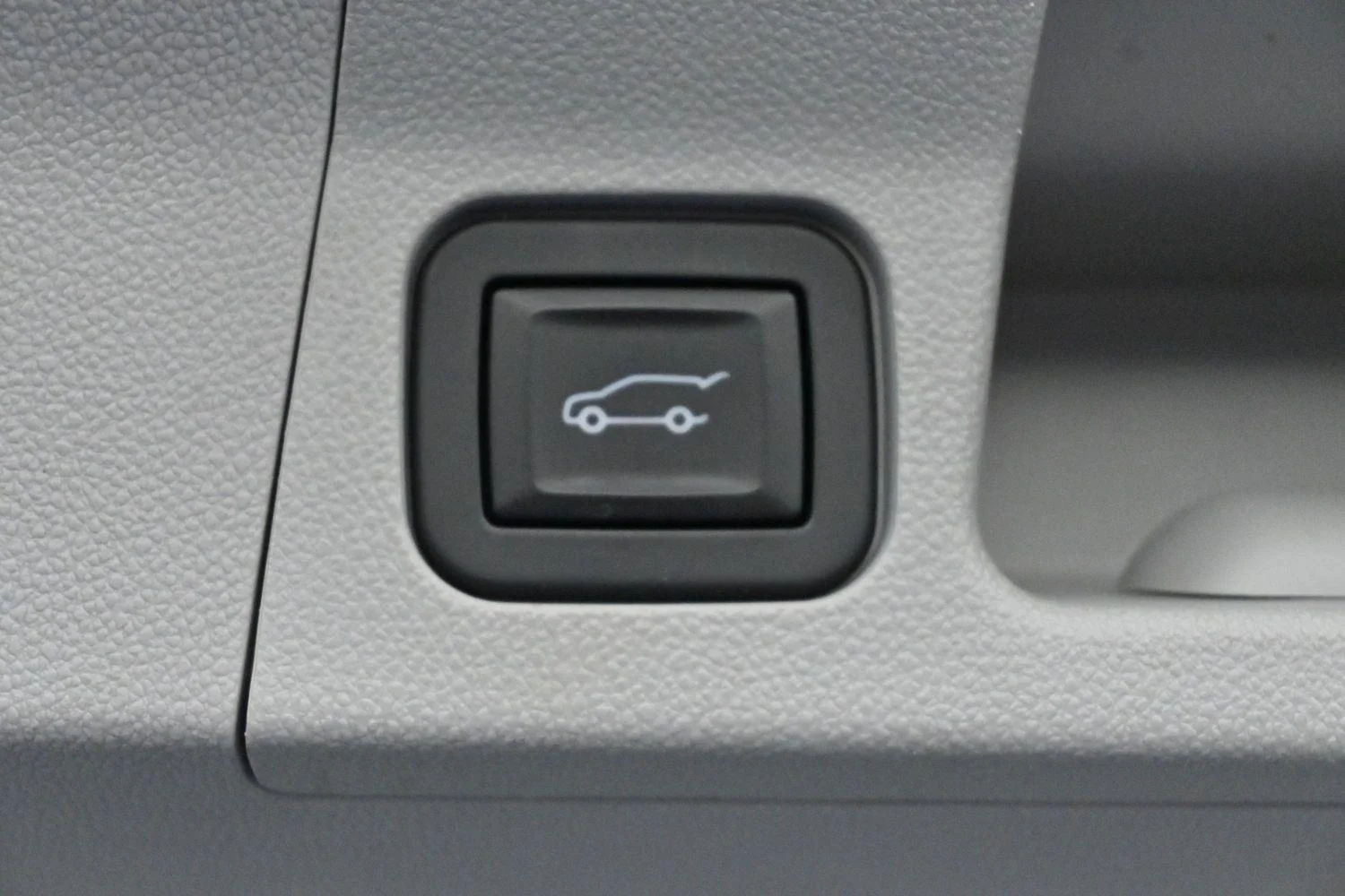 Used 2019 PEPPERDUST METALLIC GMC SLT image 11