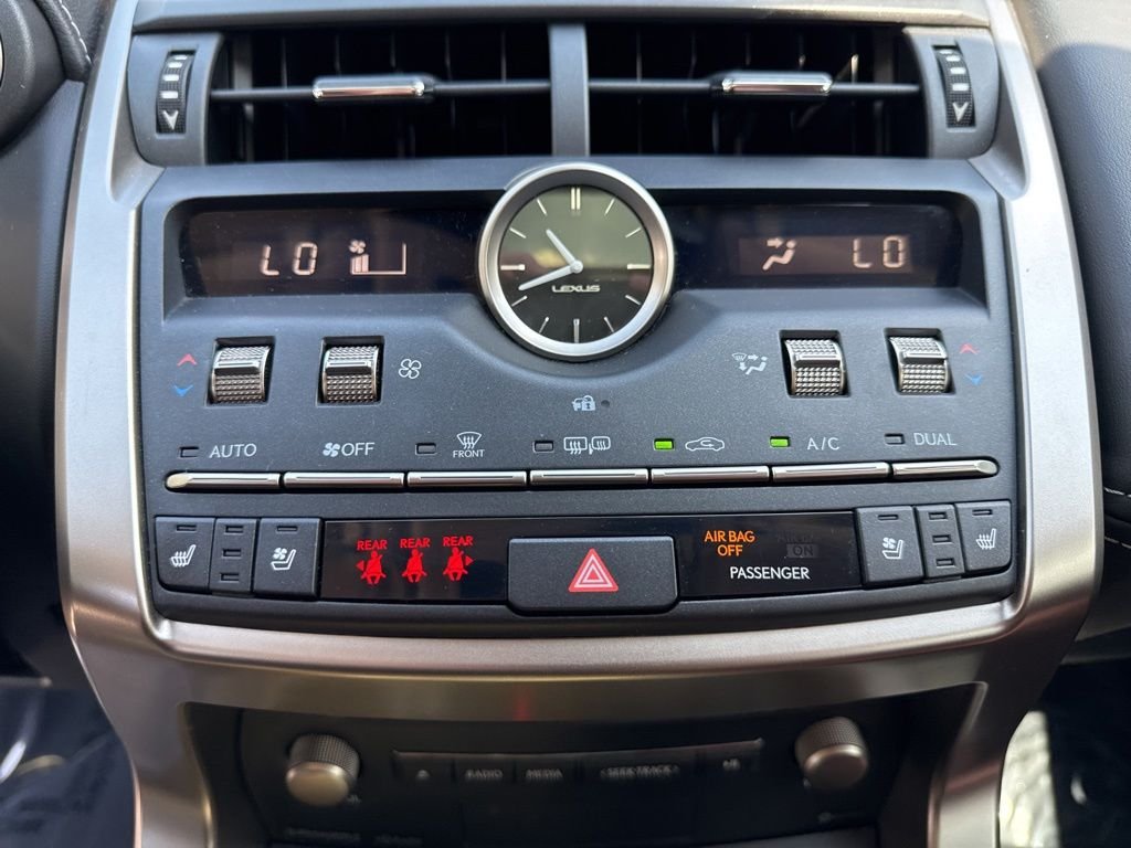 Used 2020 White Pearl Lexus 300 Base image 18