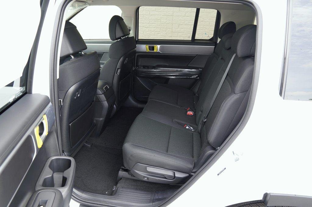 2026 Hyundai Santa Fe SE - Photo 21