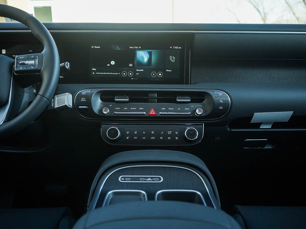 New 2026 Abyss Black Pearl Hyundai SEL Premium 8P AWD image 18
