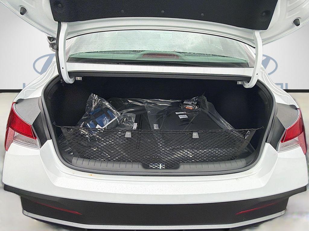 New 2026 Serenity White Hyundai SEL Sport image 18