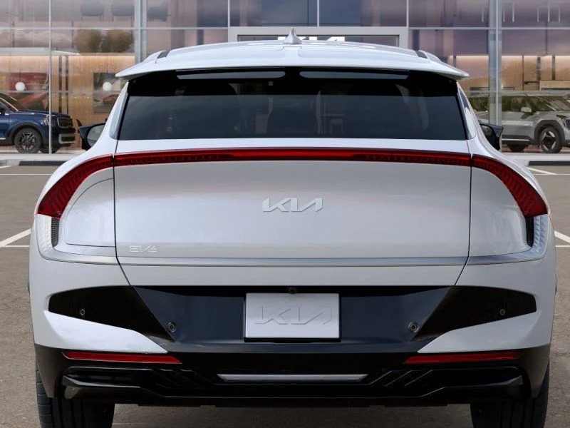 New 2026 Glacial White Pearl Kia WIND image 13