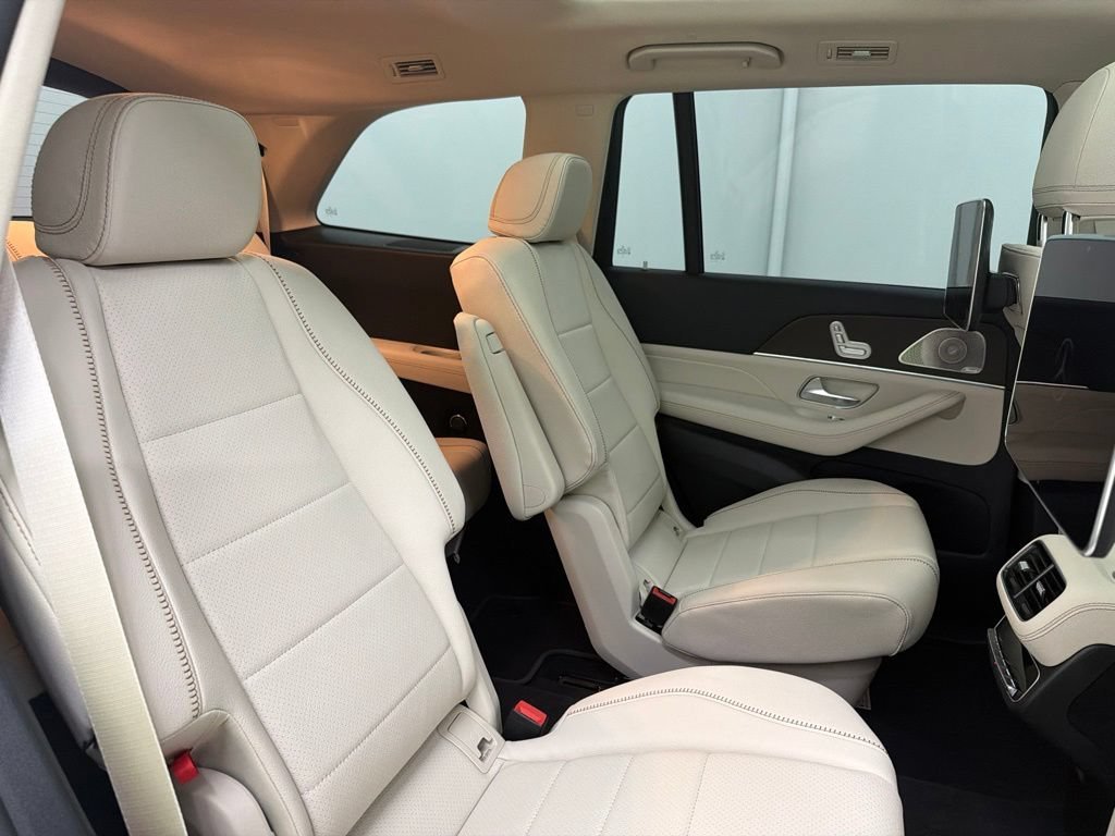 New 2027 Polar White Mercedes-Benz GLS 450 image 109