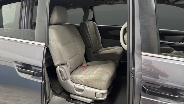 Used 2015 Gray Honda LX image 23