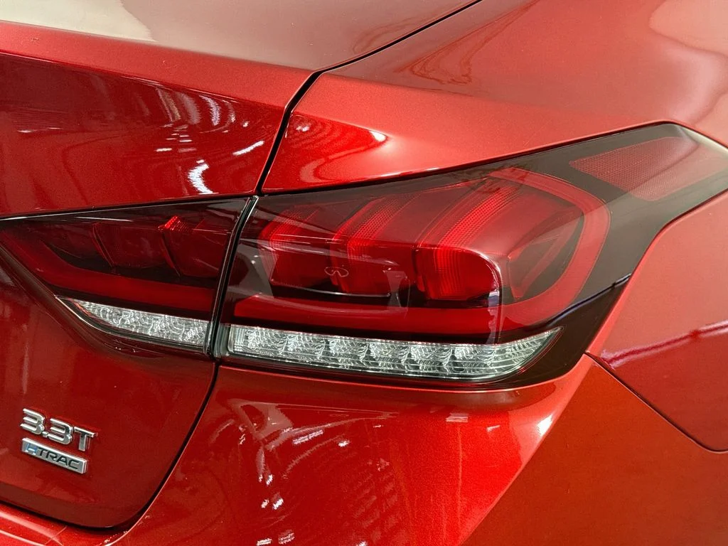 Used 2018 Red Genesis 3.3T Sport image 35