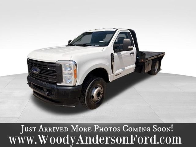 Used 2023 White Ford XL image 1