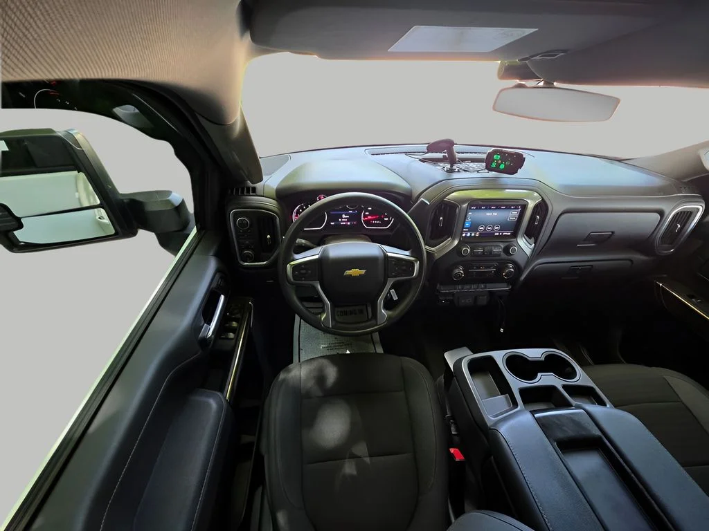 Used 2022 Summit White Chevrolet LT image 11
