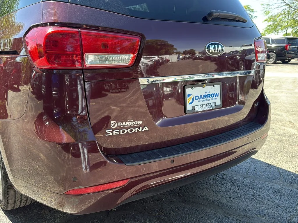 Used 2017 Red Kia LX image 14