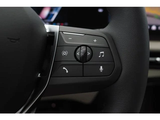 New 2027 Mineral White Metallic BMW xDrive28i image 13