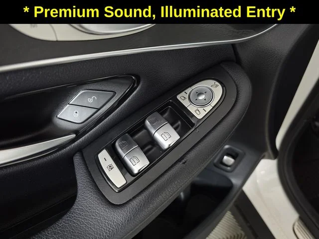 Used 2018 White Mercedes-Benz GLC 300 image 21