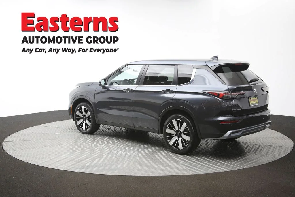 Used 2025 Gray Mitsubishi SE image 64