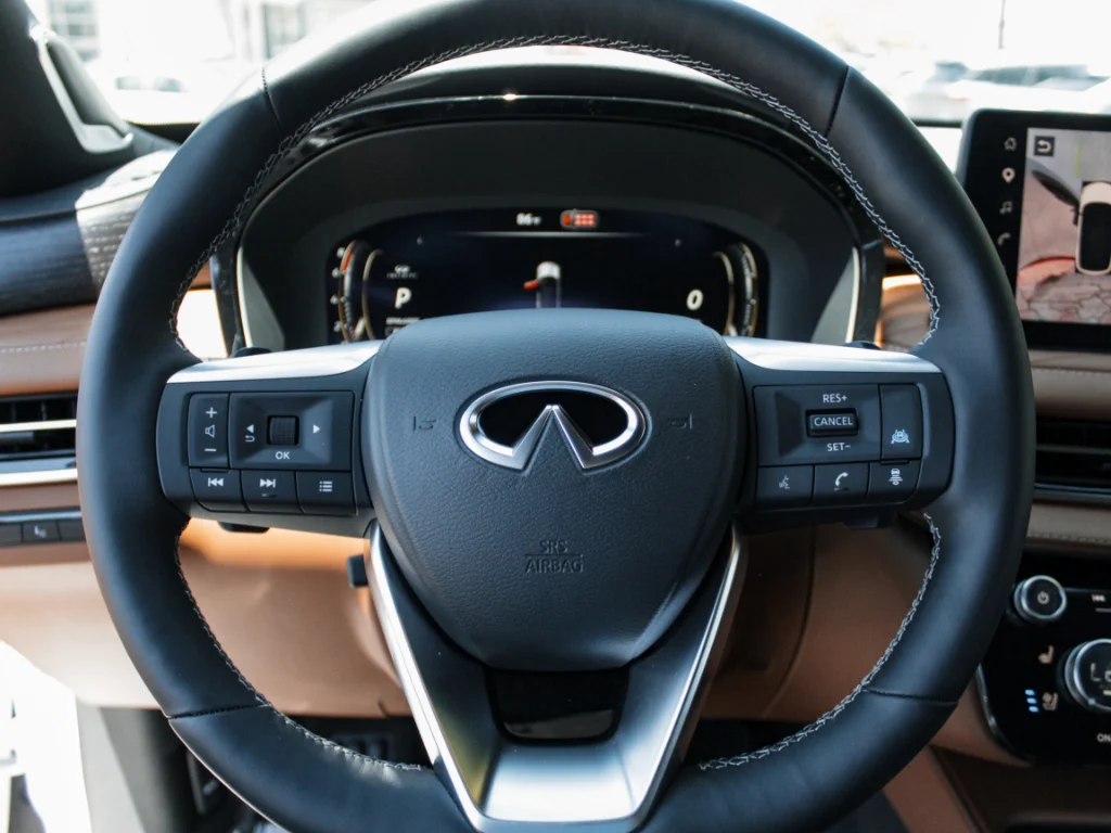 New 2027 2T RAD WHT INFINITI Autograph AWD image 14